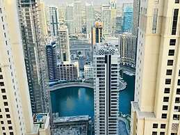 2BR Luxury Apartment Marina View