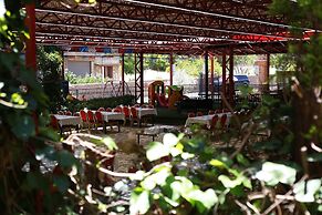 Hotel and Restaurant Shallalat Anjar