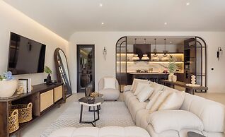 Villa Hampton II