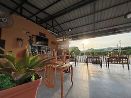 Patcharee Resort