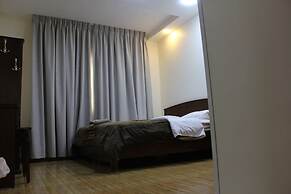 Al Ahfad Hotel Apartments