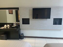 OYO 90975 Atta Hotel