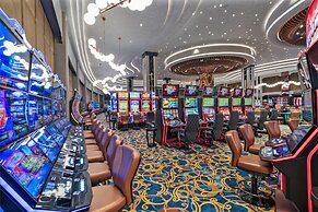 Grand Sapphire Resort & Casino