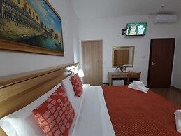 Hotel Tito
