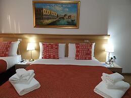 Hotel Tito