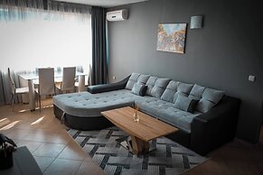 Apartment - Sleeps 4 & Free Parking