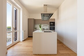 Oretea Apartment With Terrace by Wonderful Italy