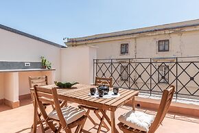 Oretea Apartment With Terrace by Wonderful Italy