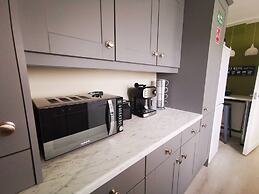 4BR Modern Botanic House