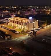 Hayat Sky Hotel