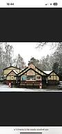 Cosy and Secluded Brook-side Lodge
