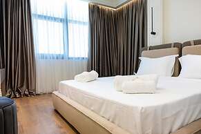 Hotel Adore
