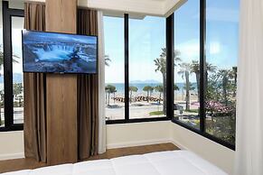 Hotel Adore