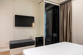 Hotel Adore