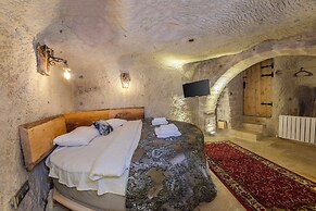 Lubberona Cave Cappadocia