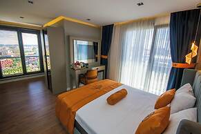 AirGate Airport Hotel