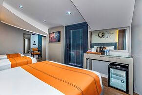 AirGate Airport Hotel