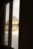Pyramids Heritage INN