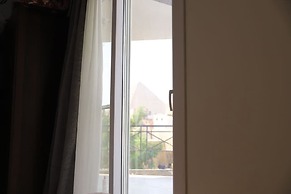 Pyramids Heritage INN