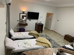 Pyramids Heritage INN