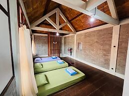 Saka Homestay Boutique & Cafe