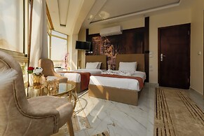 pyramids palace inn