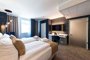 Best Western Premier Royal Blue - Adult Only