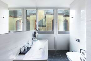 Best Western Premier Royal Blue - Adult Only
