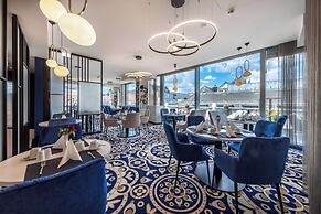 Best Western Premier Royal Blue - Adult Only