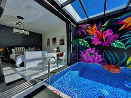 THE VIEW LUXE