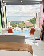 THE VIEW LUXE