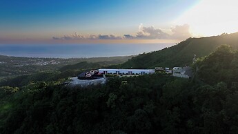 THE VIEW LUXE