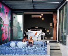 THE VIEW LUXE