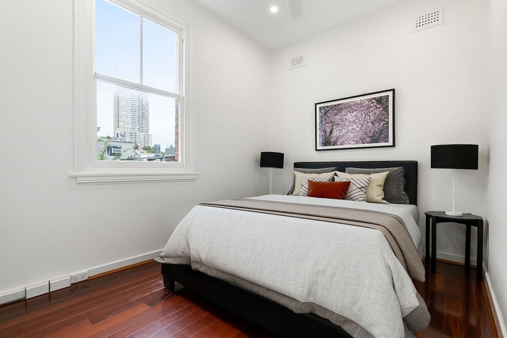 Bright Central Darlinghurst