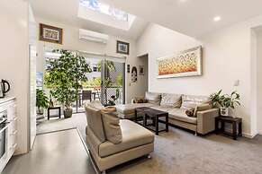 Poolside Apartment Opposite Redfern Park