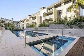 Poolside Apartment Opposite Redfern Park