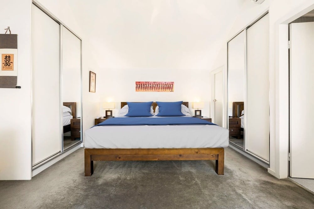 Poolside Apartment Opposite Redfern Park