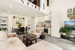Poolside Apartment Opposite Redfern Park