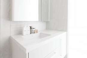 Kirra Point Holiday Apartments