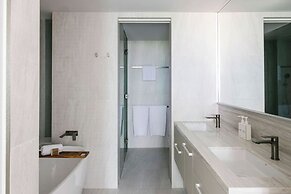 Kirra Point Holiday Apartments