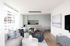 Kirra Point Holiday Apartments