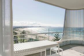 Kirra Point Holiday Apartments