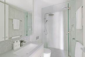 Kirra Point Holiday Apartments