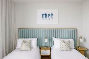 Kirra Point Holiday Apartments