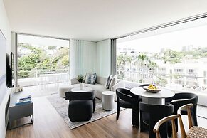 Kirra Point Holiday Apartments