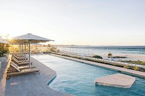 Kirra Point Holiday Apartments