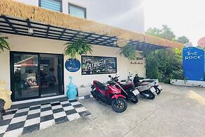 The Rock Samui Poshtel Lamai Beach