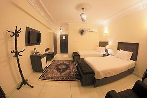 Signature By Hotel Crown Inn