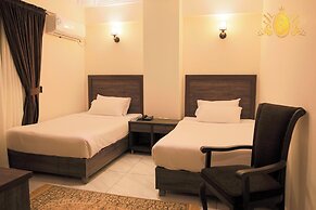 Signature By Hotel Crown Inn