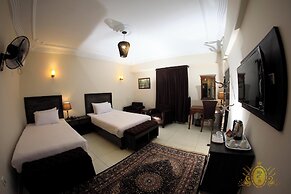 Signature By Hotel Crown Inn